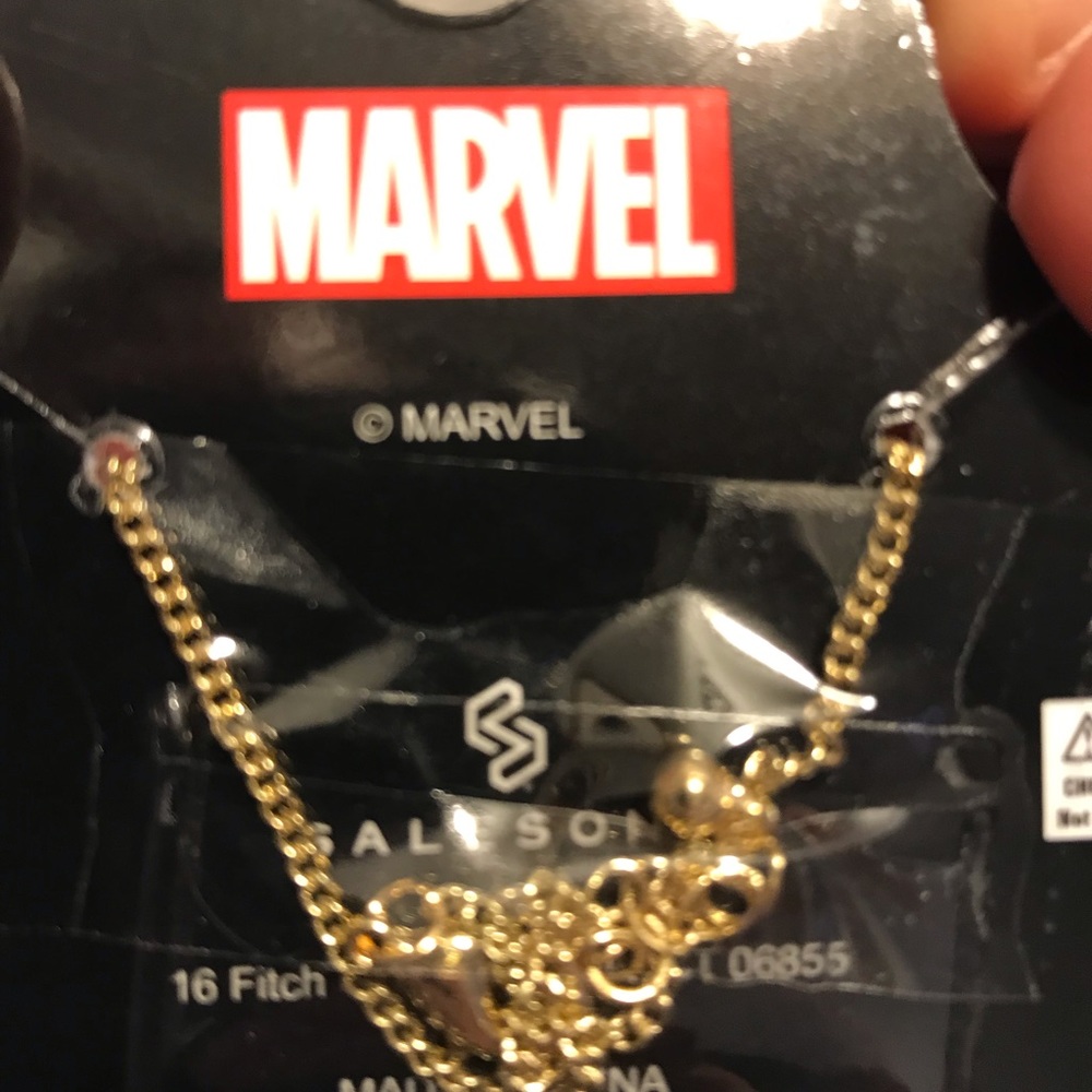 Avengers Infinity War Ring And Bracket Set. New - image 2